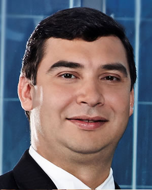 Dr. Elías Bodden